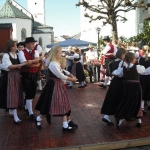 d`Volkstanzgruppe beim Perlesreuter Drescherfest, Bild 4152