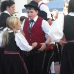 d`Volkstanzgruppe beim Perlesreuter Drescherfest, Bild 4150