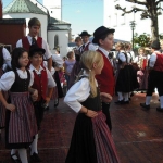 d`Volkstanzgruppe beim Perlesreuter Drescherfest, Bild 4139